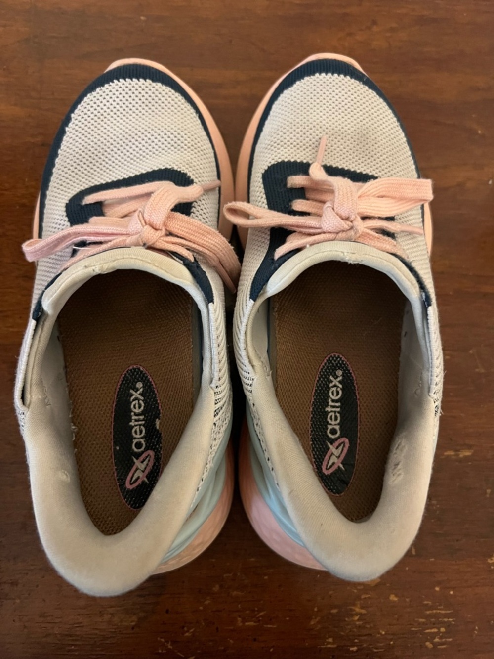 Kizik Hands-Free The Easiest Shoes You will Ever Put On Women's 6 wide - Picture 10 of 11